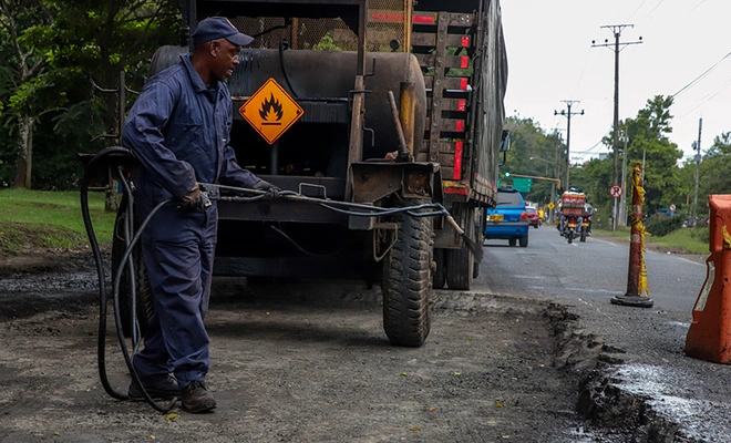 Con 13 cuadrillas de obra, la Secretaría de Infraestructura continúa llegando a más barrios y corregimientos de la capital del Valle del Cauca