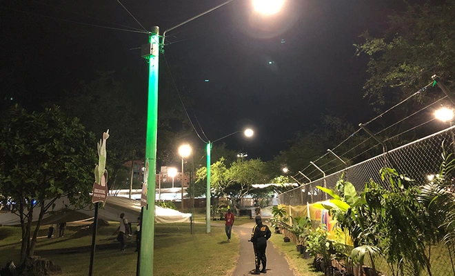 Nuevos postes translúcidos en fibra de vidrio, un atractivo en el Festival ‘Petronio Álvarez 2025’