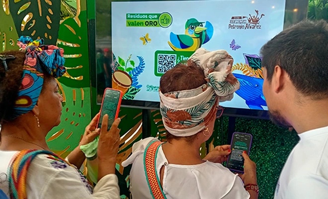 Con ‘Bella’, el primer chatbot ambiental, cientos de caleños están aprendiendo a cuidar el ambiente en el  Petronio Álvarez