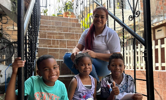 Un Rayo de Luz para el barrio Floralia: sembrando esperanza y arte en Cali