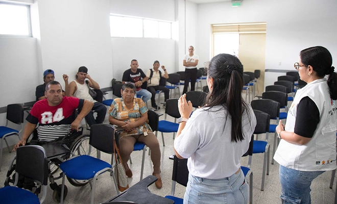 Plan Jarillón de Cali y 85 familias de Samanes del Cauca buscan acuerdos para dejar atrás el riesgo de inundación