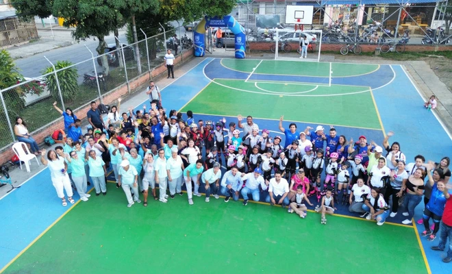 Alcaldía de Cali presentó la renovada cancha múltiple de San Judas