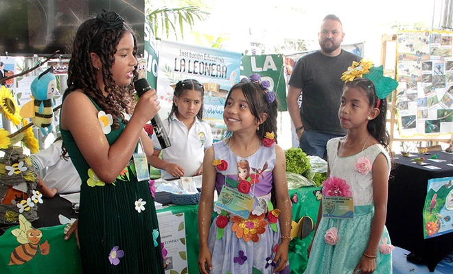 Instituciones Educativas Oficiales rurales y urbanas de Cali comparten experiencias ecoturísticas, exponiendo los aprendizajes de la biodiversidad  en el aula