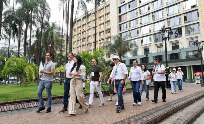 Fundaciones nacionales e internacionales recorren con la EDRU los proyectos de renovación urbana de Cali