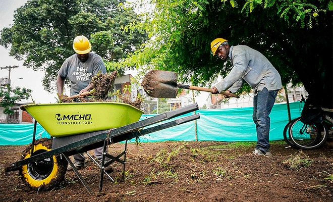 Comenzaron las obras del parque infantil del barrio Villa del Prado
