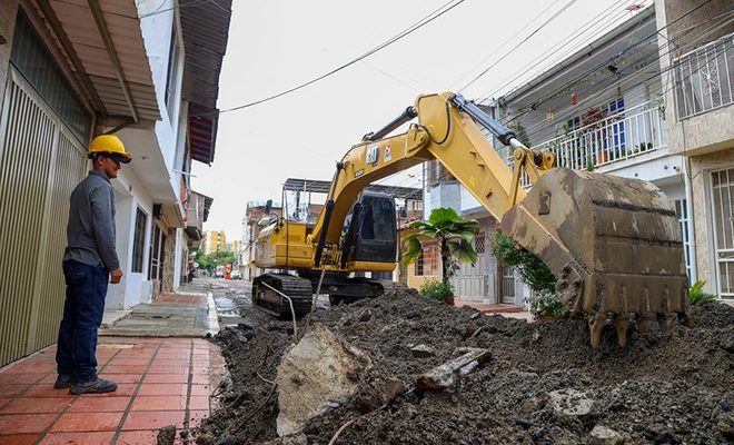 Luego de 30 años de abandono, vías en el barrio Buenos Aires son recuperadas en la Alcaldía de Alejandro Eder
