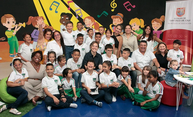 Cali implementa 34 espacios de aprendizaje entre bibliotecas escolares y  salas de lectura, para mejorar la calidad educativa