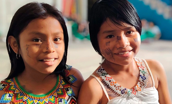 Intercambio cultural con la comunidad indígena Wounaan en la Institución Etnoeducativa Santa Rosa