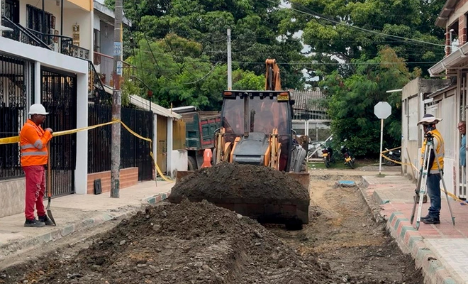 Recuperación de vías en la Comuna 7 avanzan a toda máquina gracias al liderazgo del alcalde Alejandro Eder