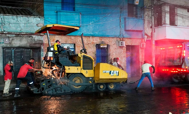 Alcalde Alejandro Eder lidera la recuperación de más de 500 metros de la Calle 11