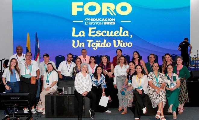 En medio de retos, desafíos, una articulación gubernamental, un mapeo claro y el reconocimiento a las experiencias significativas de los docentes finalizó el Foro Educativo Distrital 2025