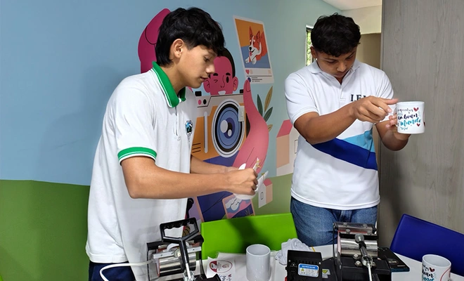 La Secretaría de Educación Distrital de Santiago de Cali y la Fundación Bibliotec entregaron la primera biblioteca laboratorio en la IEO Montebello