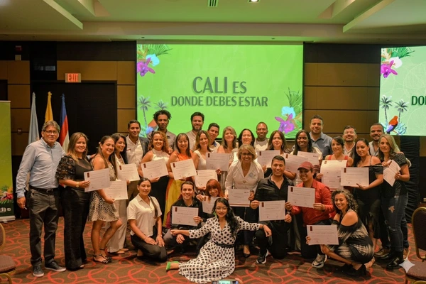 Clausura del proceso formativo que impulsa la competitividad turística en Cali
