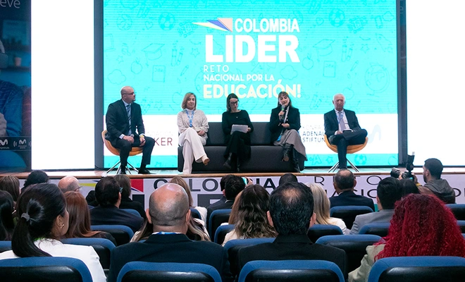 Cali, finalista del Reto Nacional por la Educación 2025 por su liderazgo e innovación educativa