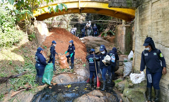 Recicladores de oficio y el Dagma han liberado de residuos 26 kilómetros de fuentes hídricas