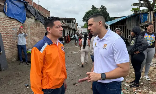 Alcaldía de Santiago de Cali inicia rutas de atención a afectados por incendio estructural en Comuneros 2, sector La Playita