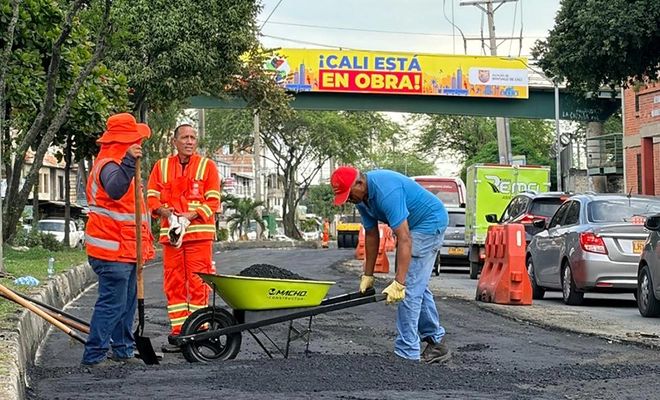 ¡Diciendo y haciendo! Primeros 600 metros de la Avenida Ciudad de Cali ya están siendo pavimentados
