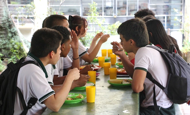 Continuidad de gratuidad educativa para estudiantes reasignados de cobertura contratada