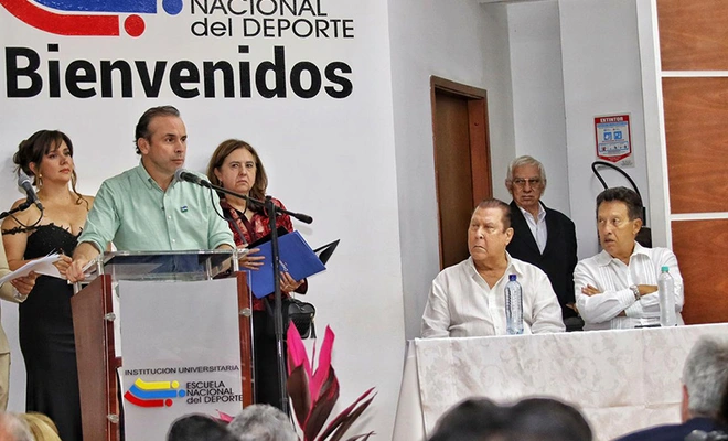 En la gala del ‘Deportista del Año’, alcalde Eder resaltó el liderazgo deportivo de Cali y anunció inversión sin precedentes en salud pública