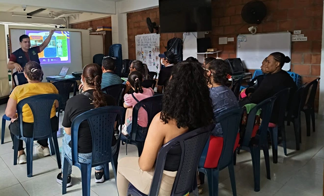Gestores de comedores comunitarios fortalecen su labor con la certificación en buenas prácticas y manipulación de alimentos