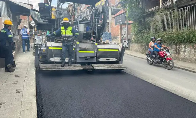 La vía al Aguacatal estrena nueva carpeta asfáltica