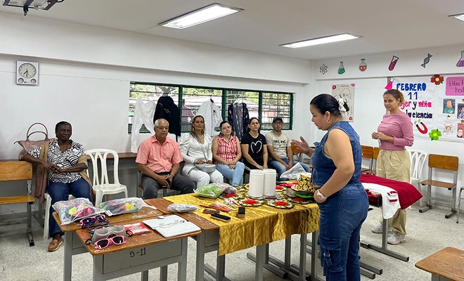 50 docentes de la IEO Carlos Holguín Lloreda fortalecen sus prácticas pedagógicas con el Diseño Universal para el Aprendizaje (DUA)