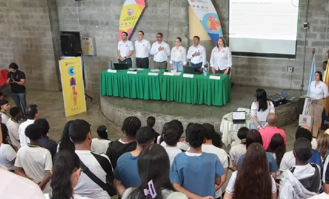 Secretaría de Educación descentraliza su gestión: transparencia y resultados llegan a la Comuna 14 con ‘Cali Educa y Responde’