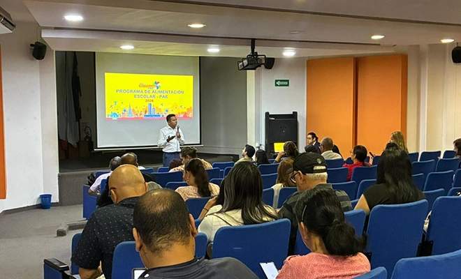 Rectores de las Instituciones Educativas Oficiales fortalecen capacidades para la implementación del PAE en Cali
