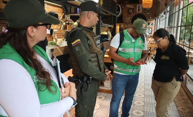 Dagma y Policía Ambiental desarrollan controles al manejo irregular de residuos en Granada
