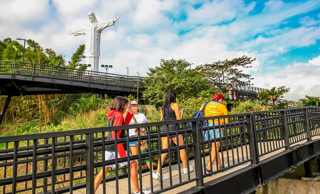 Cristo Rey, destino imperdible de los caleños, comienza a recibir a miles de visitantes en la Semana Santa
