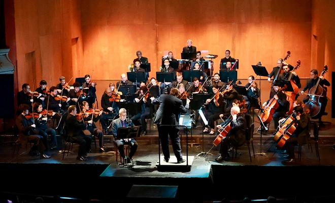 Cuando Cali se une, la cultura llena: éxito total de la Orquesta Filarmónica en el Teatro Municipal Enrique Buenaventura