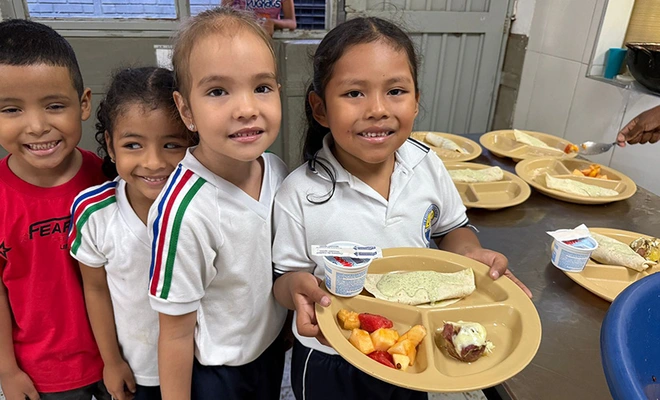 Cali celebra el Día del Niño: más de 135 mil estudiantes recibieron alimentación especial, la jornada simbolizó el cuidado del futuro de la ciudad