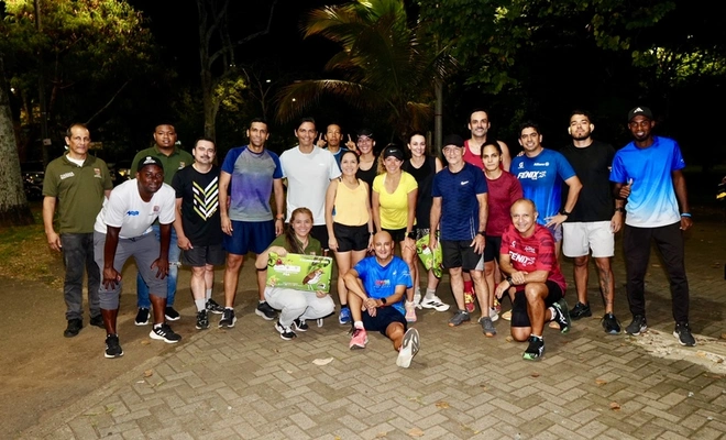 Cali entrena de noche y sueña en grande: corredores afinan motores para la Maratón