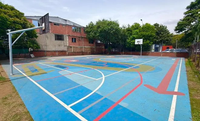Brisas de Los Álamos recupera su cancha múltiple: un espacio renovado para el deporte y la convivencia
