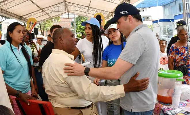 Alcalde de Cali instala La Carpa de la Reconciliación en llano verde