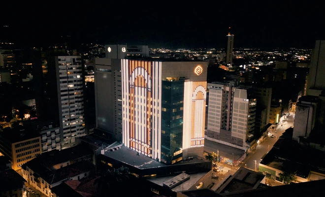 La imagen del Teatro Municipal será proyectada sobre la fachada iluminada del edificio del Banco de Occidente en pleno centro histórico de Cali