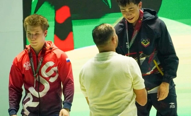 Venezuela, Rusia y Moldavia arrasaron con oro en tercera jornada del Mundial Junior IWF de Pesas en Cali
