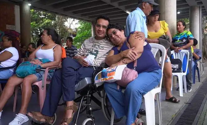 Cali reconoce la entrega y labor de quienes cuidan a las personas con discapacidad