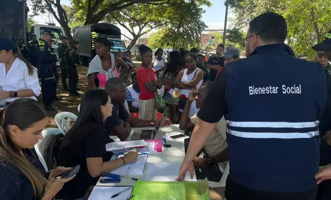 La agenda social de la Alcaldía de Cali desplegó toda su oferta institucional para atender a las 390 familias del asentamiento Brisas de las Torres