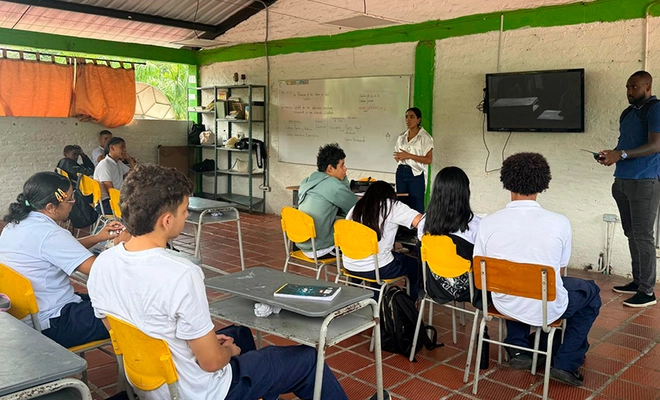 Estudiantes de Pance fortalecen su liderazgo ciudadano a través del Control Social