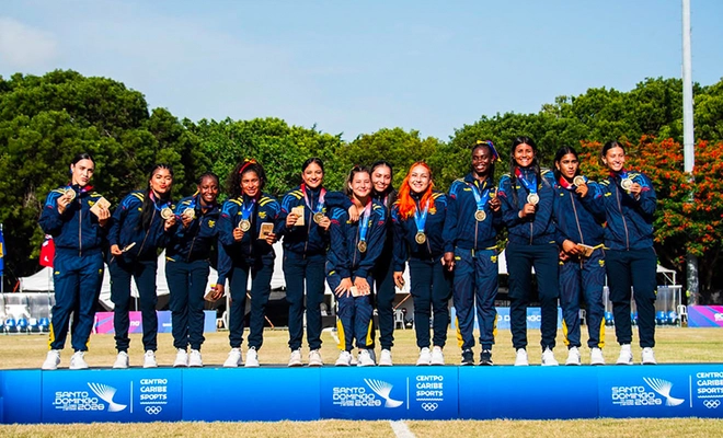 ¡Orgullo caleño en el Caribe! Carol Carmona, Jocelin Ruco y el D.T. David Holguín, se coronan campeones de Rugby 7 con Colombia