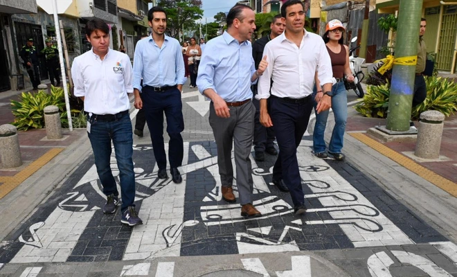 António Leitão Amaro, ministro de la Presidencia de Portugal, visitó el Obrero para conocer su transformación y estrechar relaciones