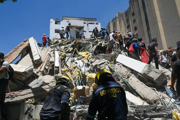 El alcalde de Cali, Alejandro Eder, actualiza impactos generados por el terremoto de la vispera