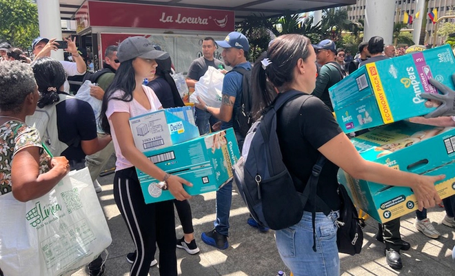 Solidaridad caleña se toma el centro de acopio de la Plazoleta Jairo Varela