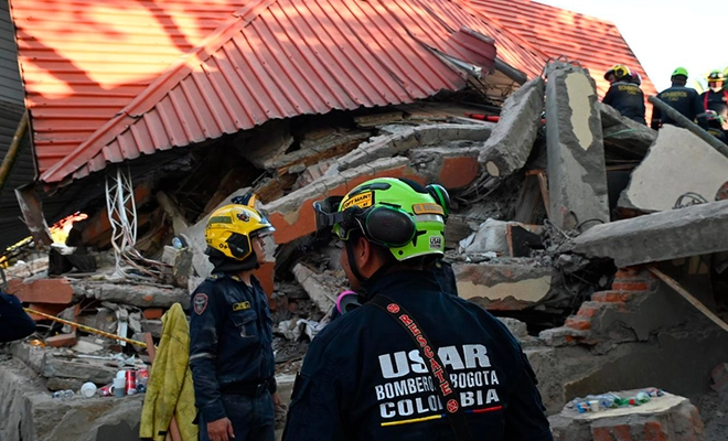 Bomberos mantendrán operaciones continuas hasta rescatar a la última persona