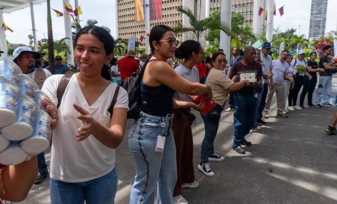 Centro de Acopio de la Plazoleta Jairo Varela ha movilizado cerca de cuatro toneladas de donaciones