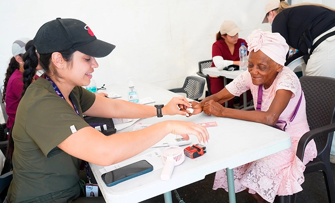 Una misión médica de 40 personas llegó desde Antioquia a la Unidad Panamericana para apoyar a los damnificados del terremoto