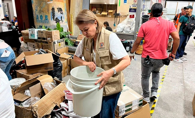Solidaridad caleña mantiene activo el centro de acopio de la Plazoleta Jairo Varela