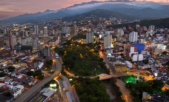 Alcaldía y sector turístico de Cali construyen hoja de ruta para avanzar en la recuperación tras el terremoto