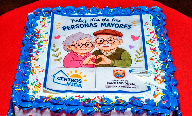 Cali abraza a sus personas mayores con afecto, atención y acompañamiento en su día